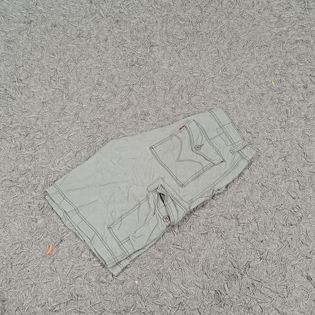 LEVI'S COTTON & CARGO SHORTS - BUNDLE 02