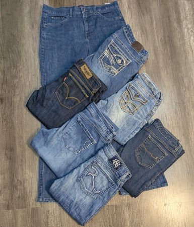 5199 - Jeans droits et évasés sans marque