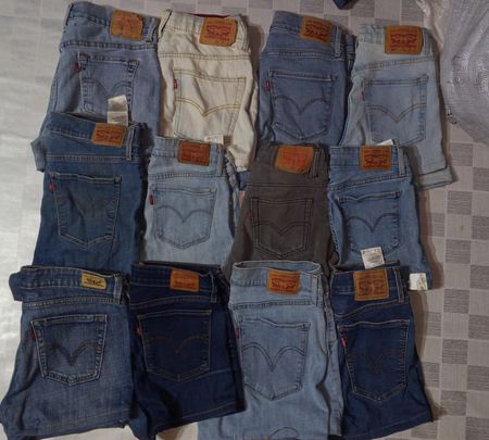 LEV'S MINI SHORTS (ID 1166)