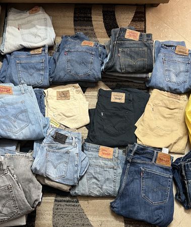Levi’s Jeans - Mixed Code