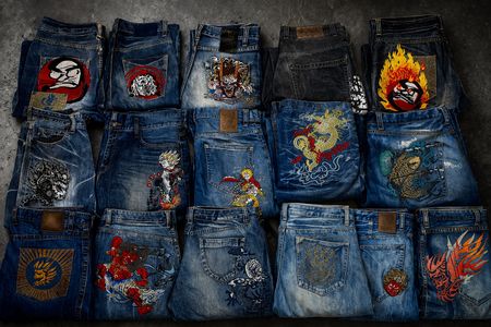 Japanische Cargo-Jeans