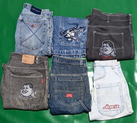 JNCO, FUBU PLATINUM SHORTS (D 10)
