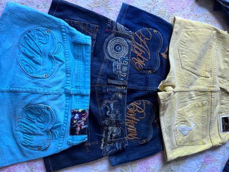 Apple Bottoms &0ther Brands mini shorts & mini skirts /254