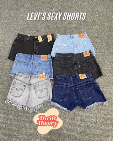 Levi’s Sexy Shorts - (24/04)