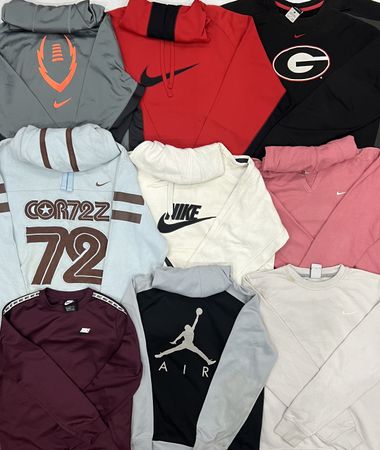 Nike Hoodies & Sweatshirts