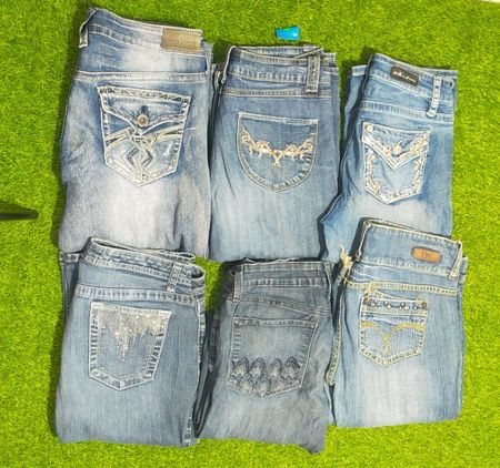 WALLFLOWER JEANS AND OTHER MIX BRANDS JEANS (MD 1480)