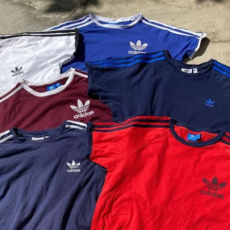 Adidas-Logo T-Shirts