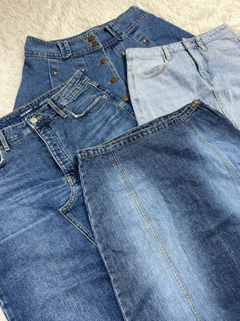 Mid denim skirts