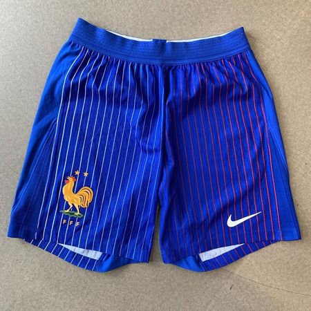 Classical Nike shorts