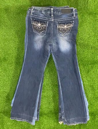 Women’s boot cut jeans pants