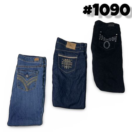 Y2k Embroidered jeans (Brands)Earl , Rock Revivals and Maurice’s etc #1090.