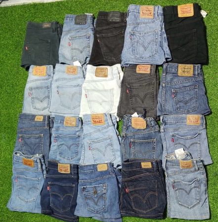 LEVI’S MINI SKIRTS (MD 222)