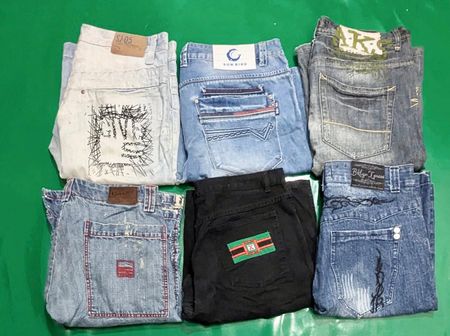 SUNBRID AND OTHER MIX BRANDS SHORTS (D 51)