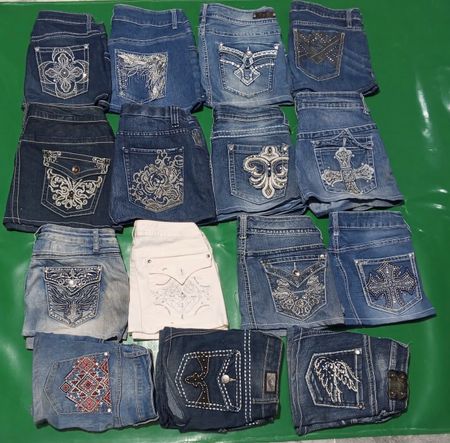 ROCK & REPUBLIC AND OTHER MIX BRANDS MINI SKIRTS (C 121)