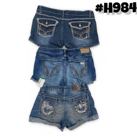 Y2K branded detailing shorts .#984