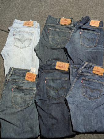 Levis jeans pants