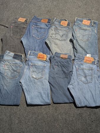 Levis jeans pants