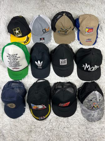 Caps
