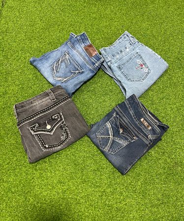 TV 96 Embroidered Jeans  9P