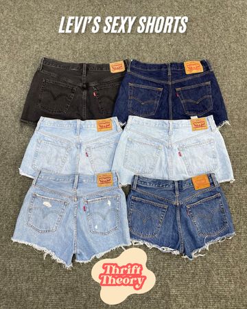 Levi’s Sexy Shorts - (30/04)