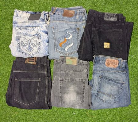 ROCAWEAR UND ANDERE MIX-MARKEN JEANS (A 024)