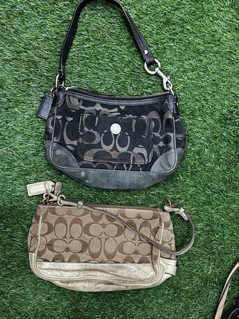 Shoulder coach bag