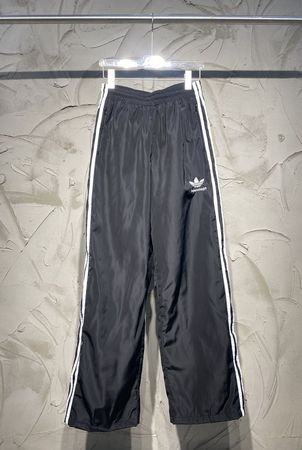 Mixed branded trousers