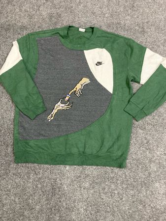 Upcycle Funky Nike Sweatshirt