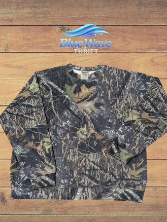 Unbranded real tree sweatshirt