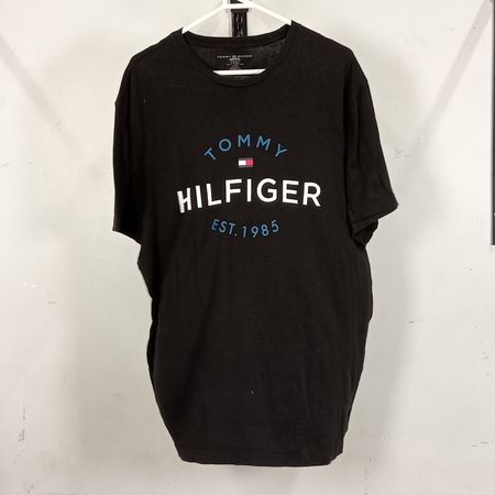 TOMMY HILFIGER POLO SHIRTS & CREW NECK T-SHIRT - BUNDLE 47