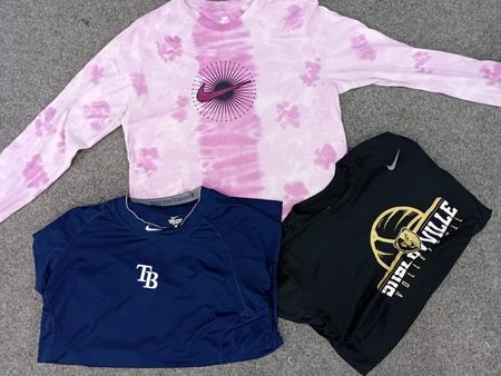 ZV2245 Nike Long Sleeve T-Shirts (4-5)