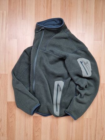 Arc'teryx fleece jacket