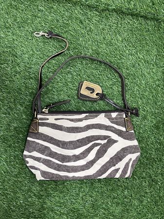 Dooney & Bourke Bags