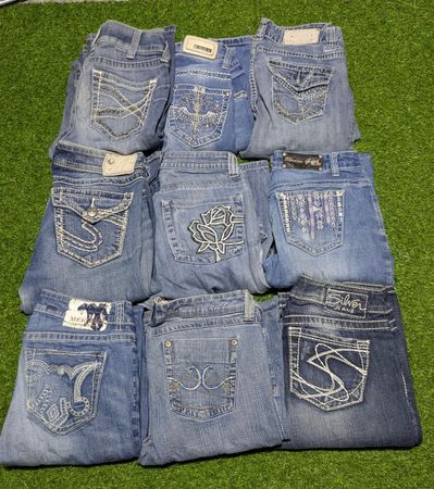 ANGELS JEANS Y OTRAS MEZCLAS DE MARCAS DE JEANS (B 22)