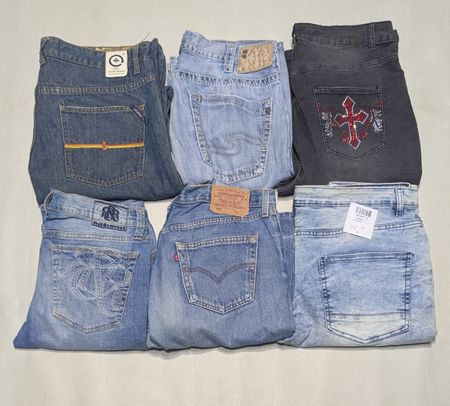 LEVI’S AND OTHER  MIX BRANDS JEANS (ID 10)