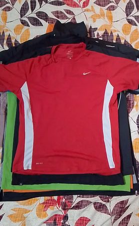 Nike Authentic Tshirt