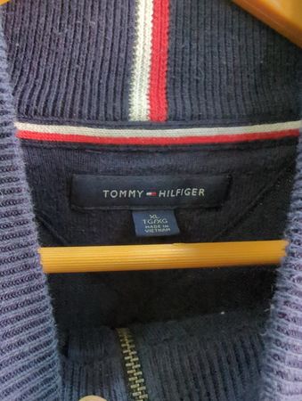 AV-1692 Tommy Hilfiger Sweaters