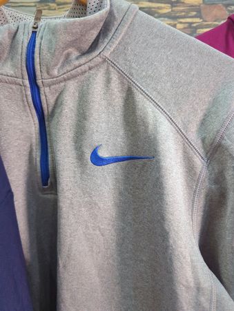 AV-1693 Nike Sweatshirts