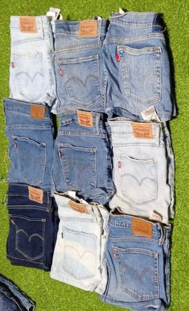 LEVI’S MINI SKIRTS (C 63)