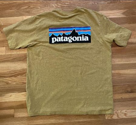 Åuthentic Patagonia T-Shirts