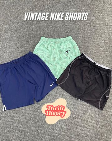 Vintage Nike Shorts - (10/05)