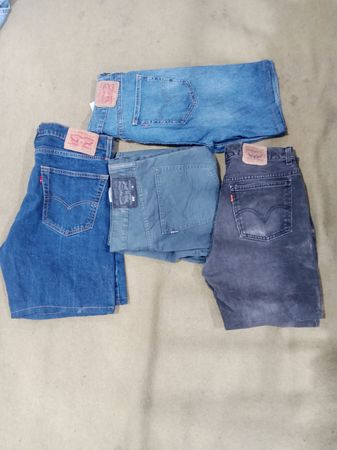 Levis Short