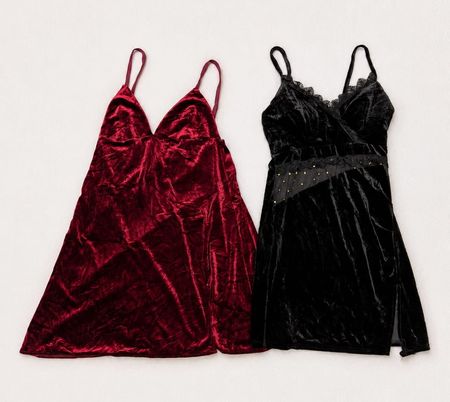 Mini velvet dress
