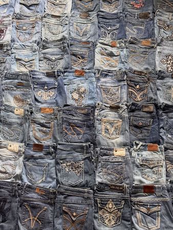 Pantalones de mezclilla acampanados