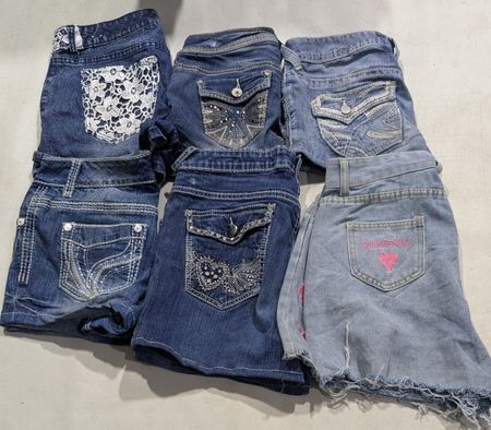LEVI’S AND OTHER MIX BRANDS MINI SHORTS (029)