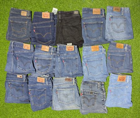 MINIS FALDAS LEVI’S (C 112)