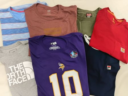 8 pc MIX BUNDLE ROUND NECK T-SHIRT Chaps, The North Face, Carhartt, FILA, Levis, NFL  NKTS006