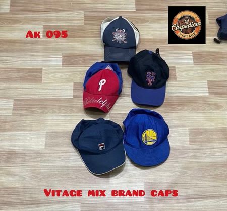 Vintage mix brand caps AK095
