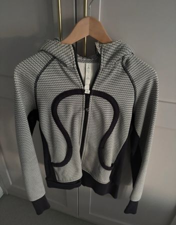Lululemon  Mix