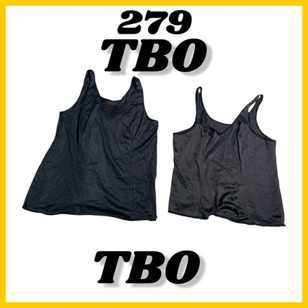 Black lace Trim camisole (brand) Almost Famous #279.